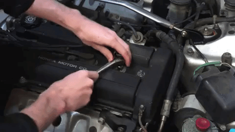 Spark plug service image We change spark plugs